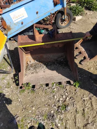 Cazo de metal para maquinaria