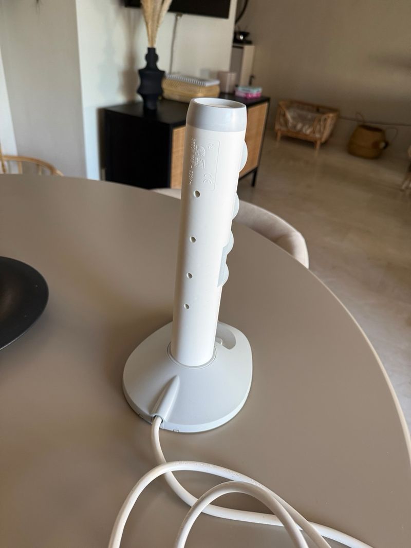 Regleta Vertical 4 Enchufes + USB afbeelding 3