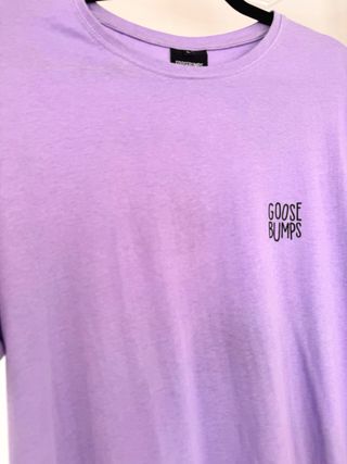 Camiseta Morada Goosebumps Talla L