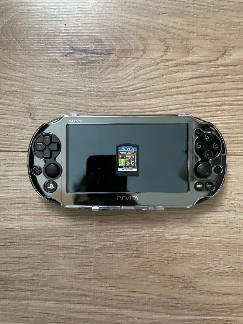 PS Vita 2000 Slim + Funda Protectora afbeelding 3