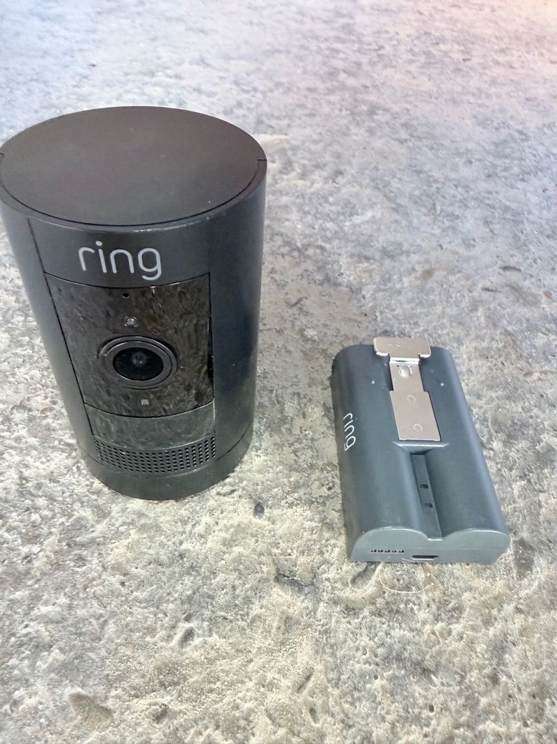Ring Stick Up Cam Exterior con Batería afbeelding 2