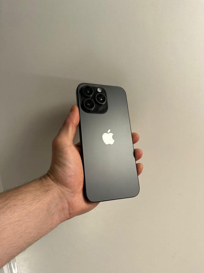 iPhone 15 Pro Max NO ENCIENDE