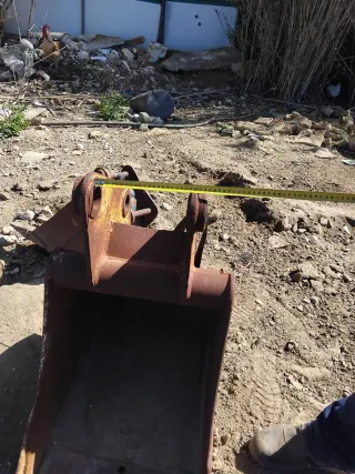 Cazo Excavadora Metálico