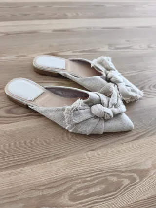 Zapatos planos Stradivarius beige