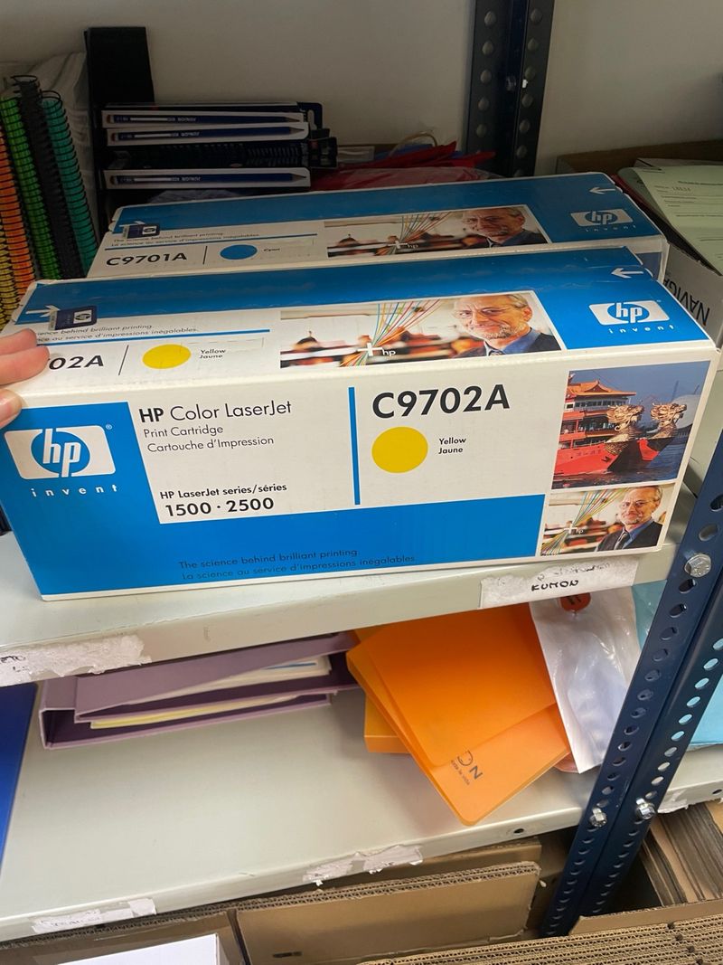 Tóner HP C9702A Amarillo