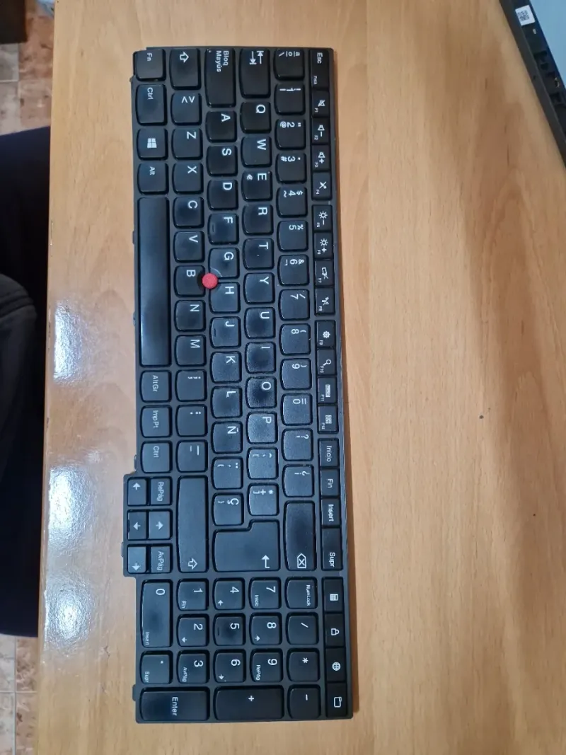 Teclado Lenovo Thinkpad Negro en Español.