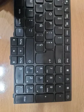 Teclado Lenovo Thinkpad Negro en Español.