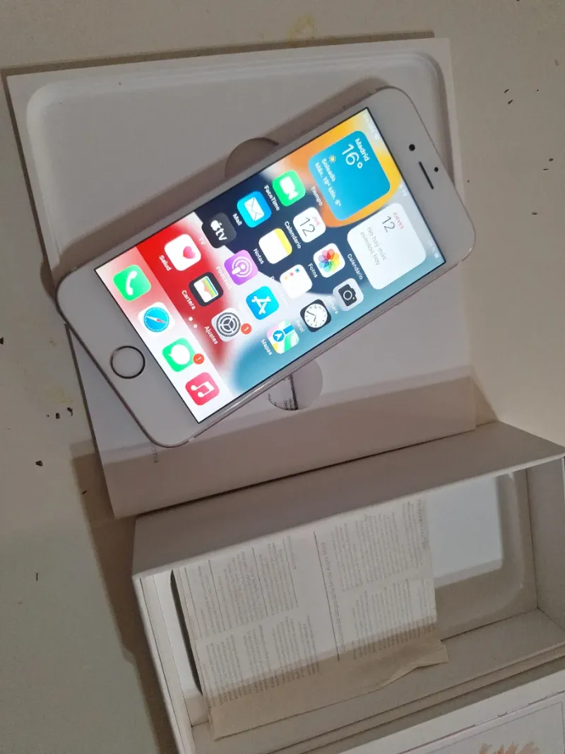 Samsung Galaxy 12 y iPhone 6S afbeelding 5
