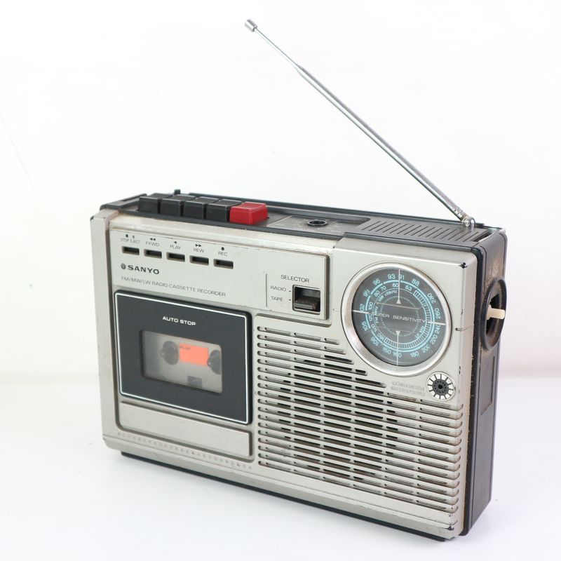 Sanyo Boombox Radio Cassette de los años 70 afbeelding 2