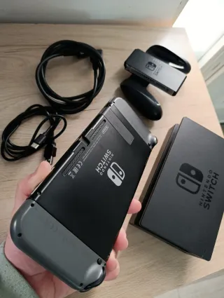 Nintendo Switch seminueva