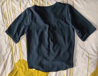 Blusa azul marino talla L