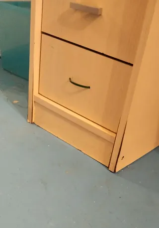 Mesa escritorio beige