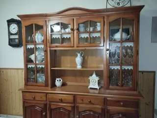 Mueble de salón madera y cristal