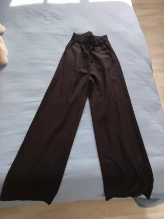 Pantalones anchos tiro alto negros