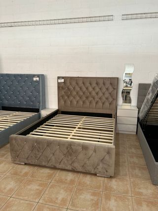 Cama matrimonio moderna 135 cm - Beige