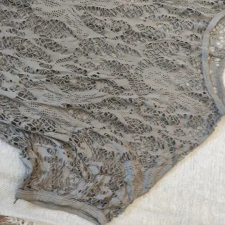 Top tipo encaje gris  Puede ser talla M o L