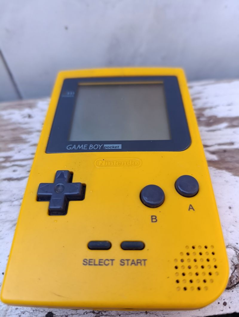 Nintendo Game Boy Pocket Amarillo