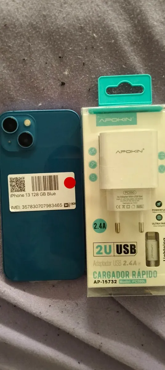 iPhone 13 128 GB Azul + Cargador Apokin