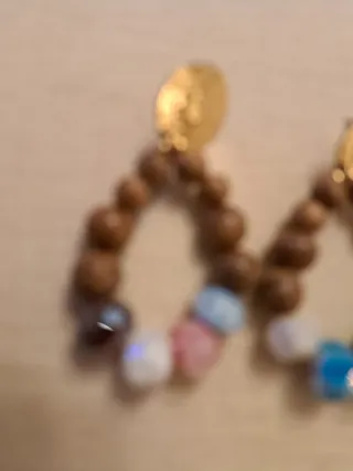 Pendientes artesanales madera y cuentas