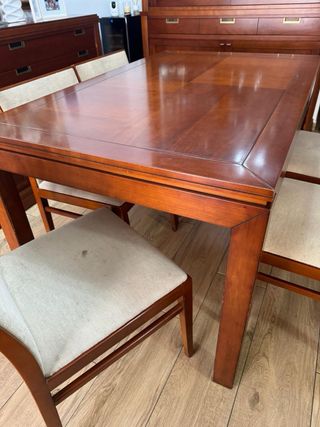 Mesa de comedor extensible de madera