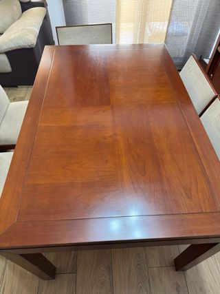 Mesa de comedor extensible de madera