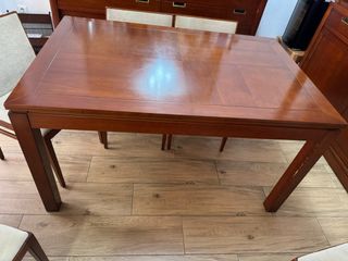 Mesa de comedor extensible de madera