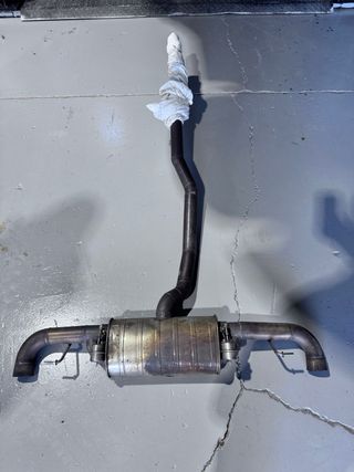 Escape artesanal con válvulas de vacío y downPipe