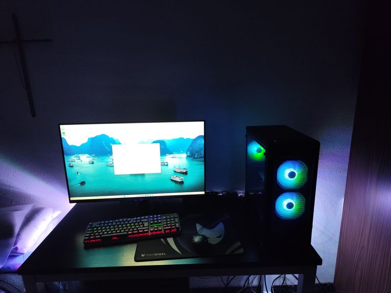 PC Gaming con luces RGB