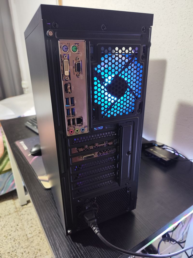 PC Gaming con luces RGB afbeelding 8