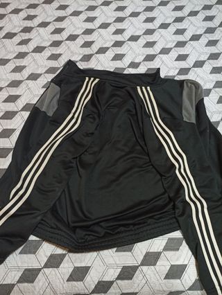 Chaqueta Adidas Original Talla M - ¡Solo 8€!
