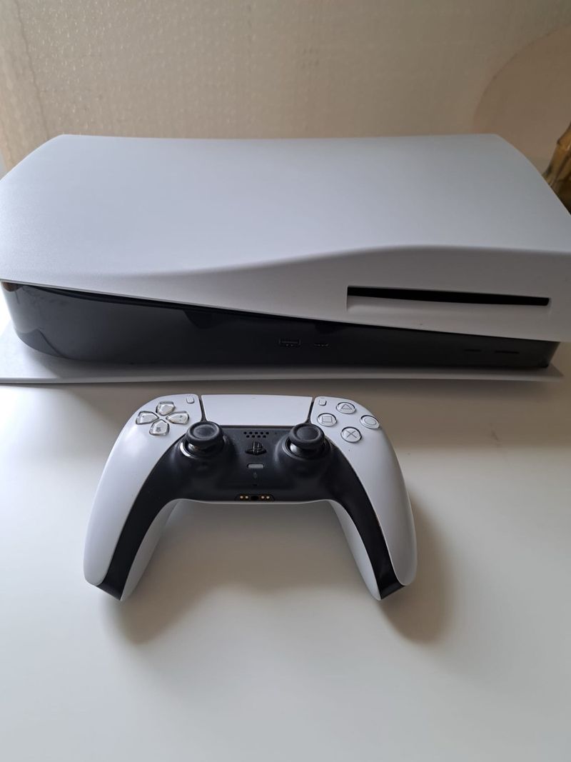 Consola PlayStation 5 + Mando DualSense