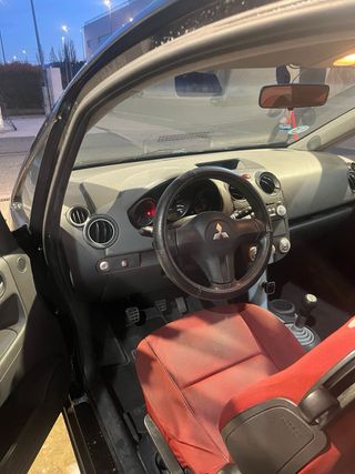 Mitsubishi Colt 2005