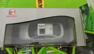 SEAT TOLEDO MK2 PLATA ESCALA 1:43