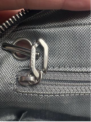 Bolso Chanel Mademoiselle Cuero Negro Plata
