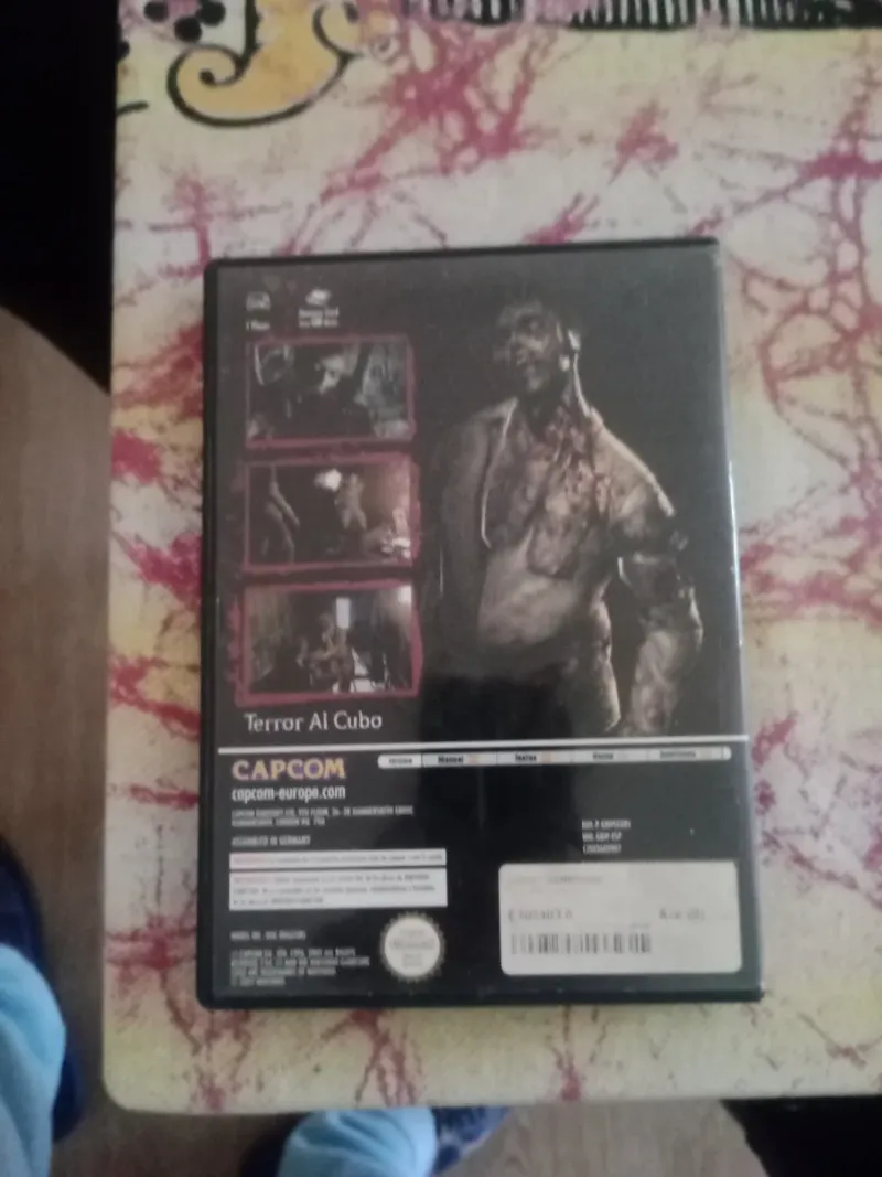 Resident Evil GameCube PAL España 2 Discos afbeelding 2