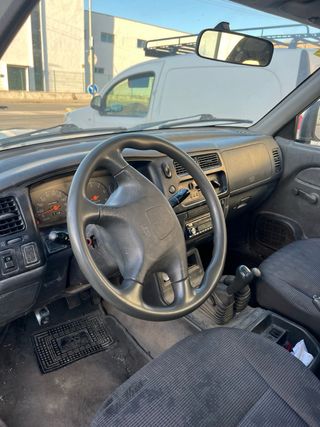 Mitsubishi L 200 2003