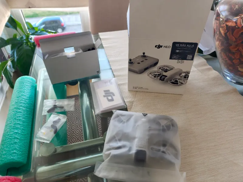 Dji Neo + Cargador + 3 Baterías Nuevo sin mando