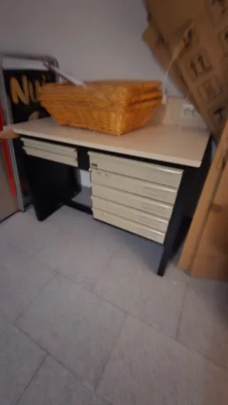 Escritorio metálico economico