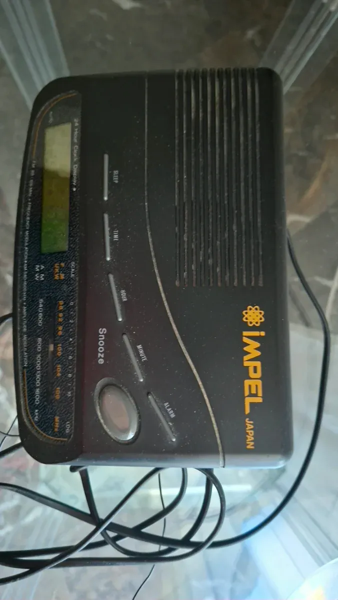 Radio Reloj Despertador Impel
