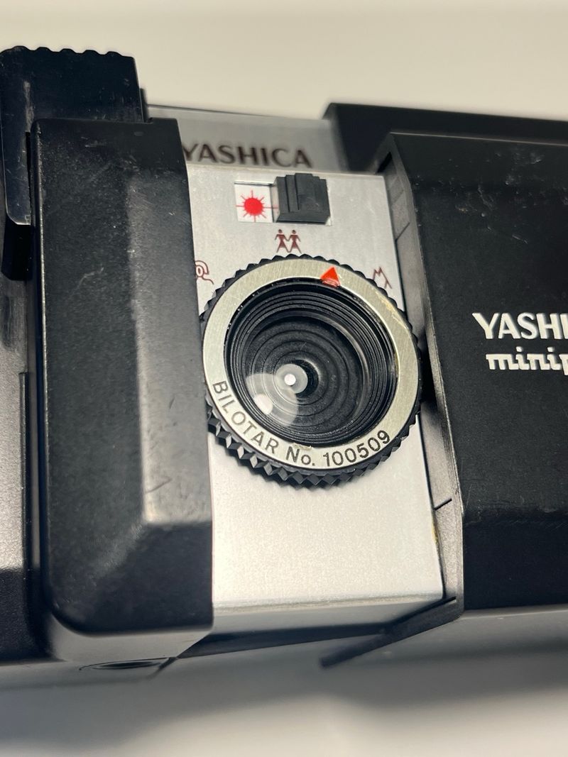 Yashica Minipak Analógica 35mm afbeelding 3
