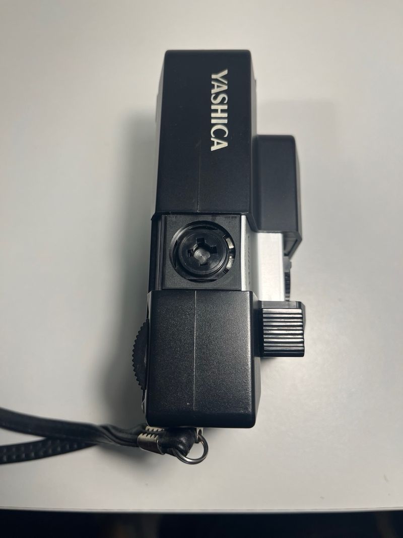 Yashica Minipak Analógica 35mm afbeelding 4