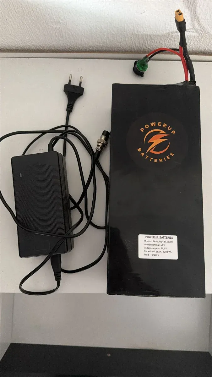 OFERTA!BATERIA SAMSUNG 25AH Con cargador de regalo