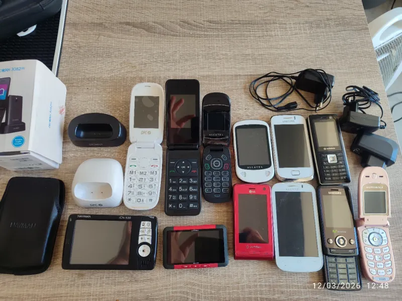 Colección Móviles Alcatel, LG, Motorola, Navman
