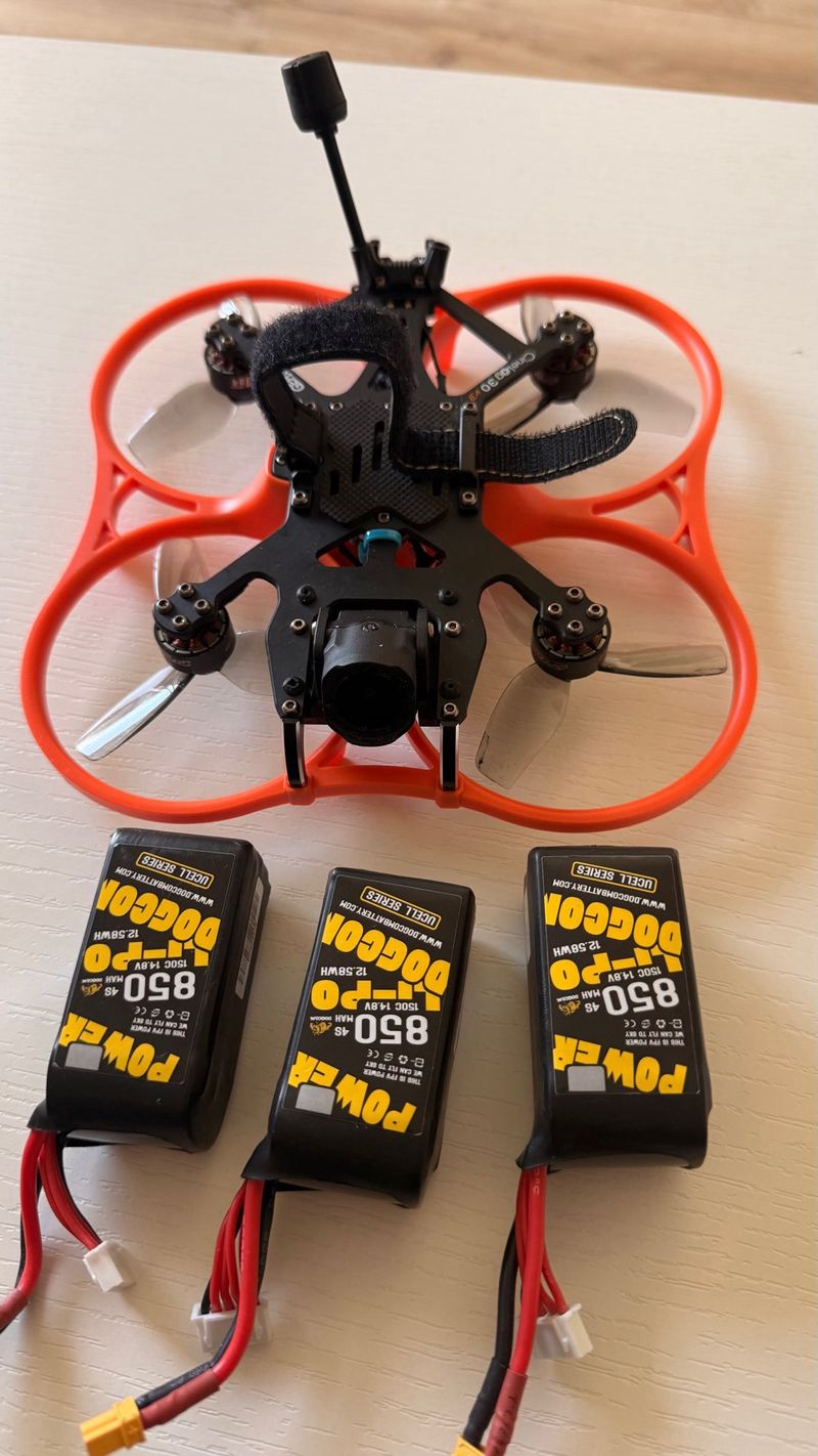 Cinelog v3 con 3 baterías 850 mAh.