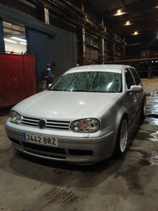 Volkswagen Golf 2002