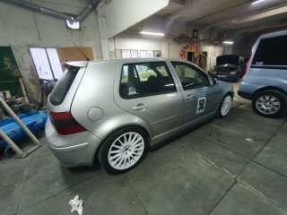 Volkswagen Golf 2002