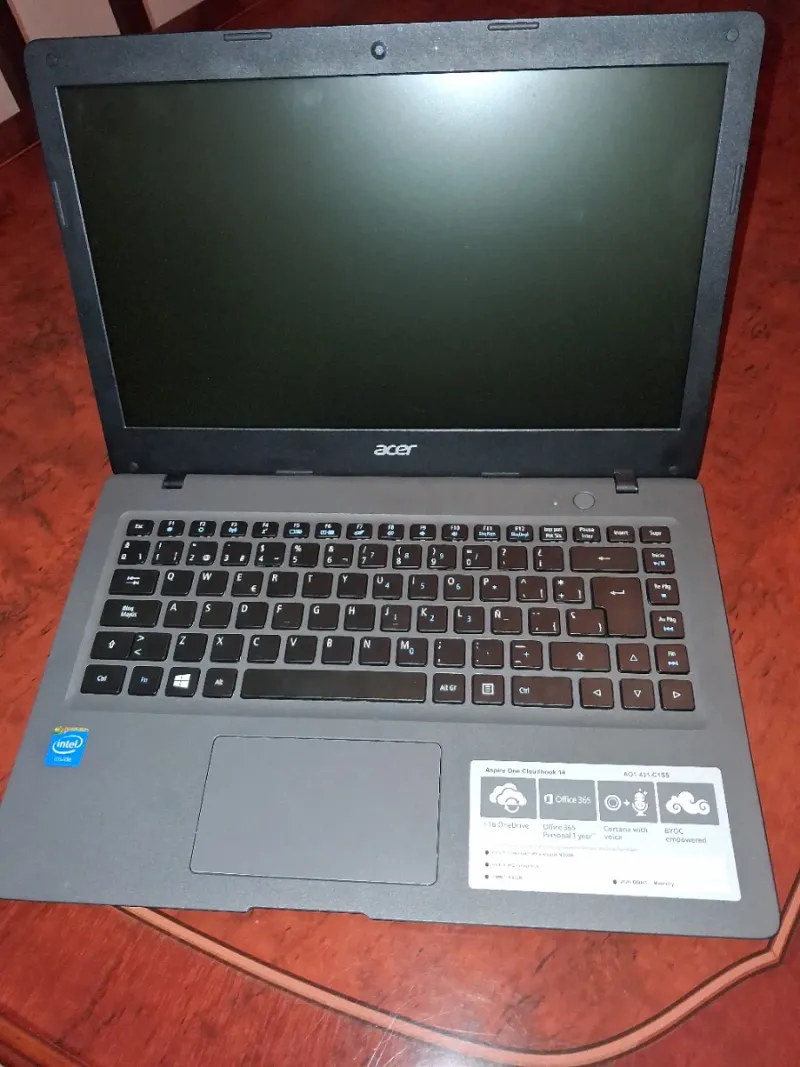 Ordenador portátil Acer gris