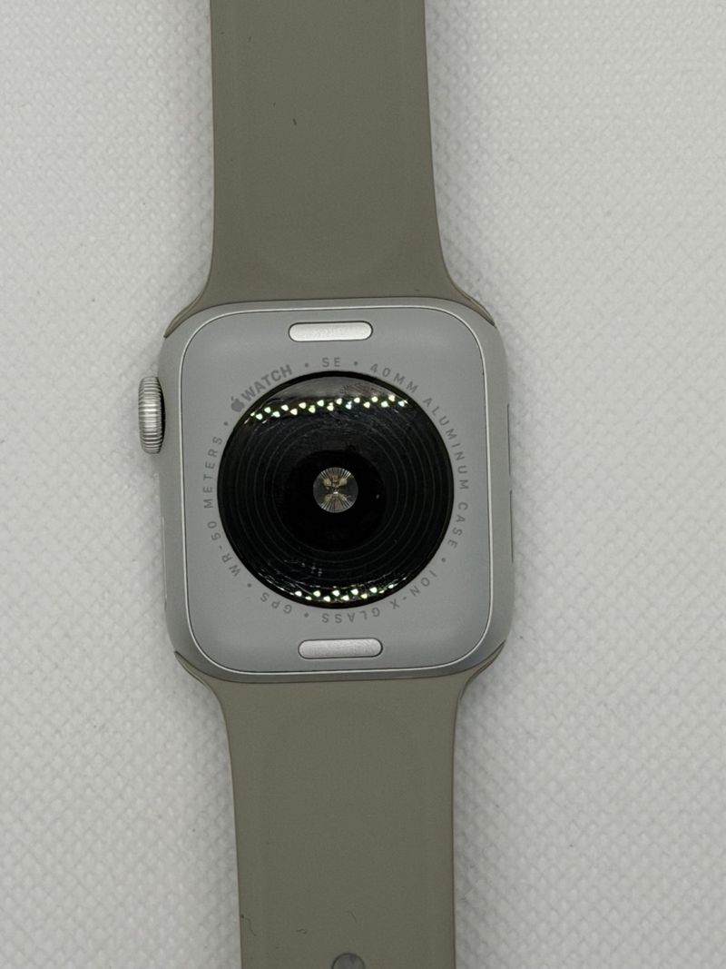 100% - Apple Watch SE 2 40mm GPS afbeelding 2