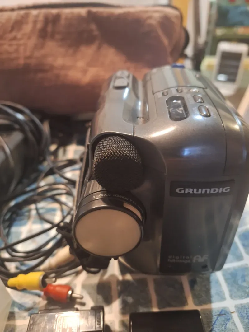 Videocámara Grundig VS-C 55 VHS-C afbeelding 5