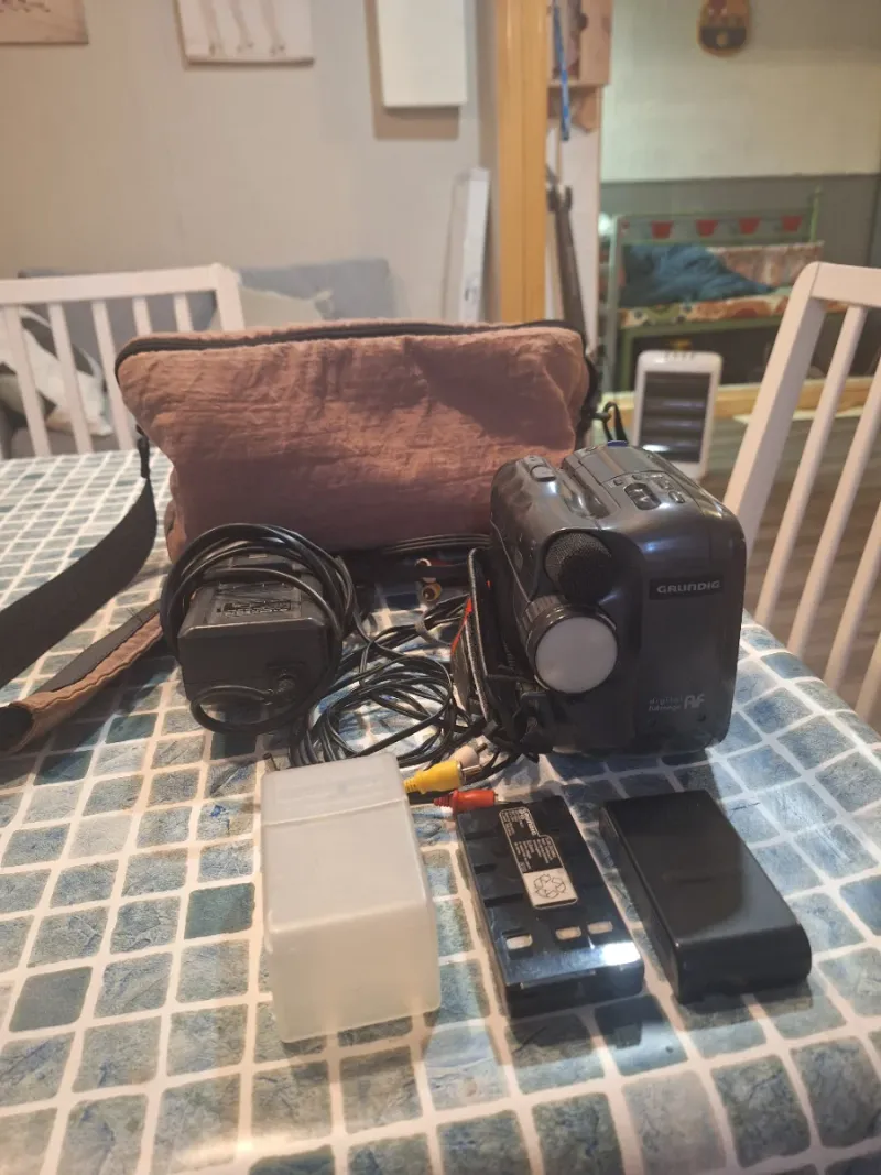 Videocámara Grundig VS-C 55 VHS-C afbeelding 6
